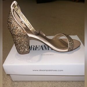 Dream Pairs Glittering Gold Heels
